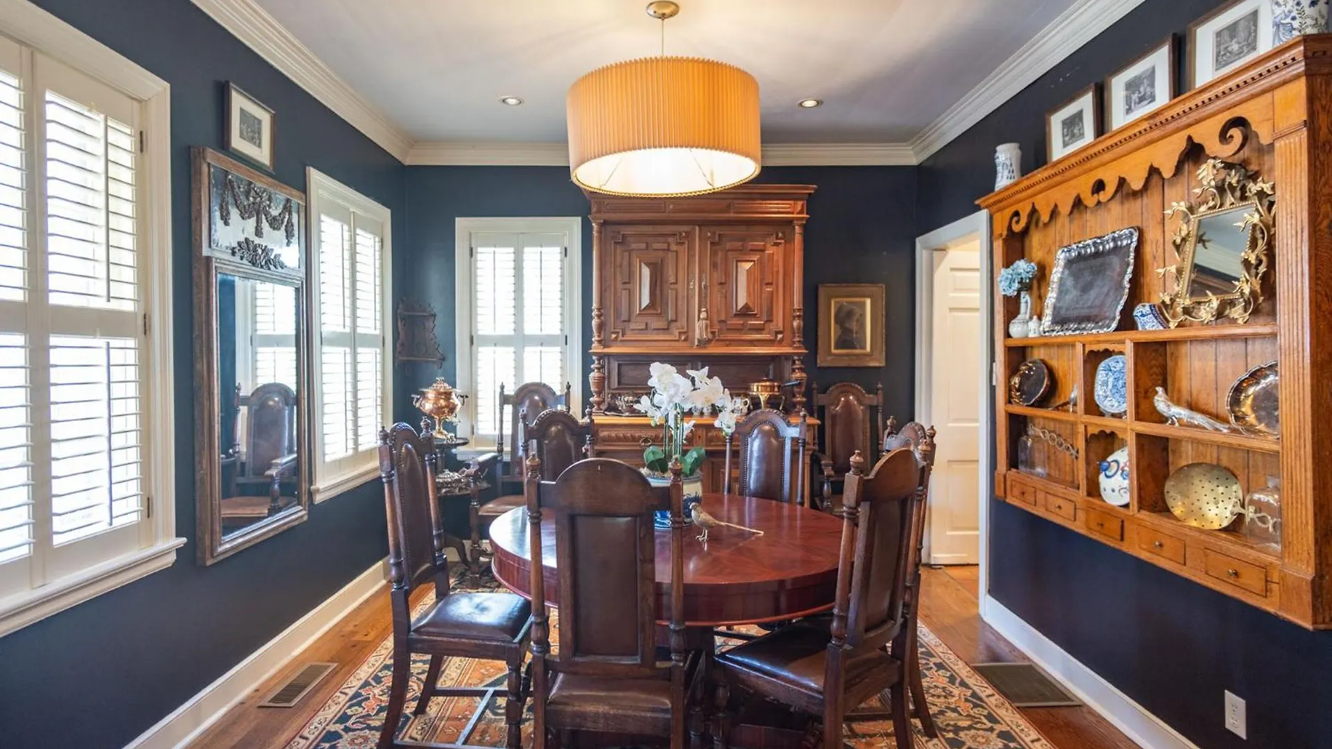 Вилла Classic Central Memphis Four Bedroom Home США