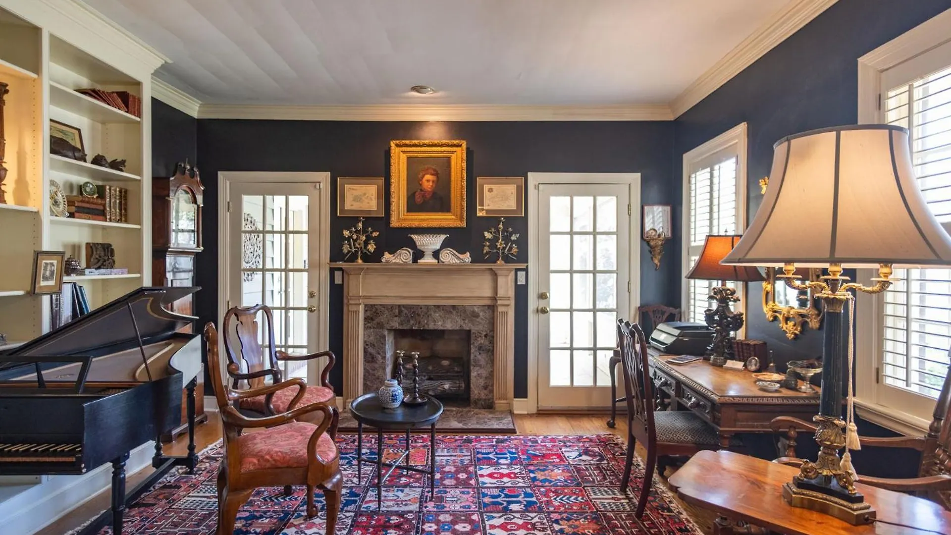 Вилла Classic Central Memphis Four Bedroom Home
