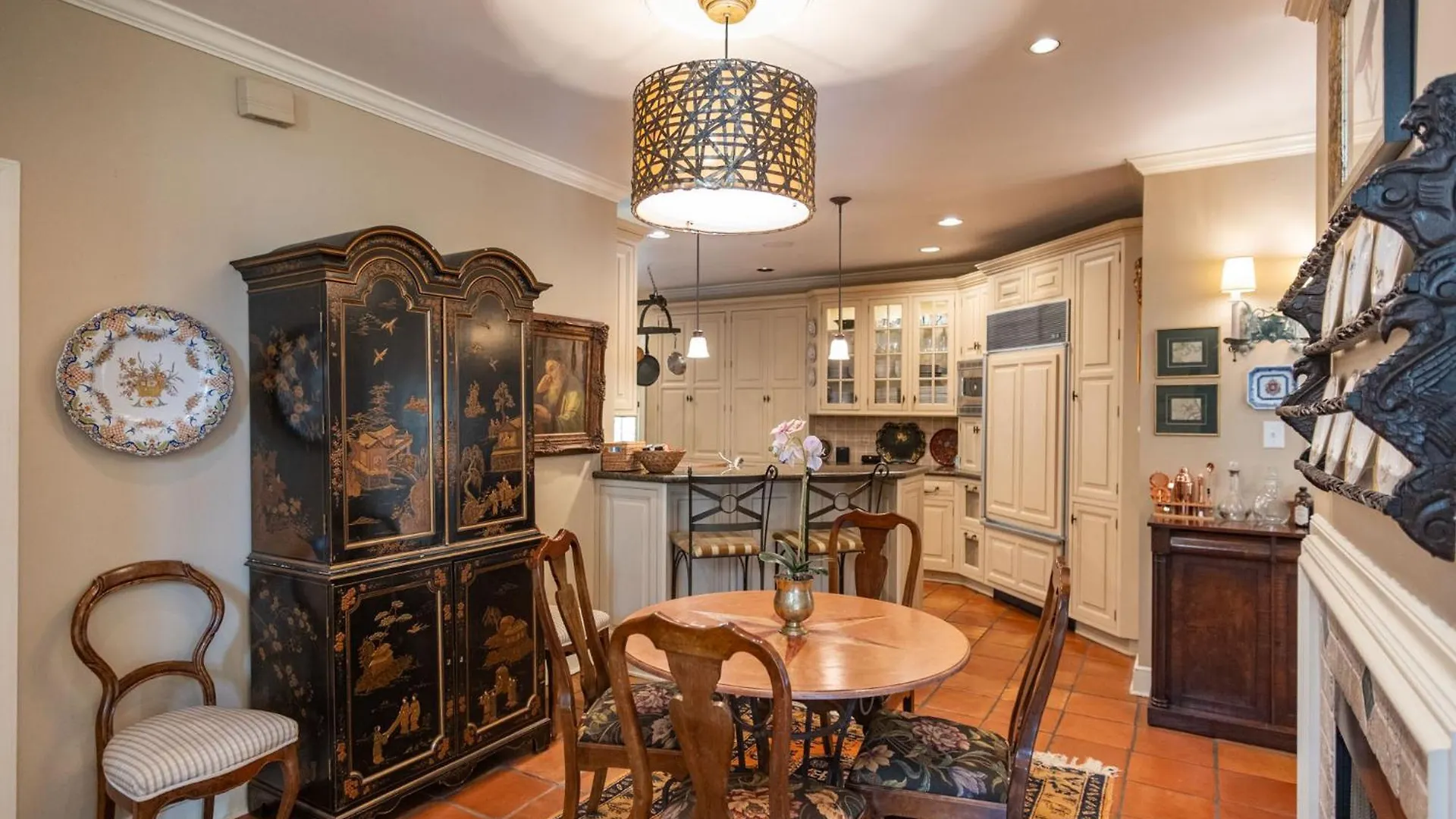 Classic Central Memphis Four Bedroom Home 0*,  США